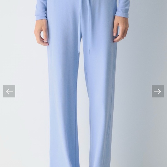 ARITZIA HomeStretch™ Rib Kickback Pant - Picture 2 of 8